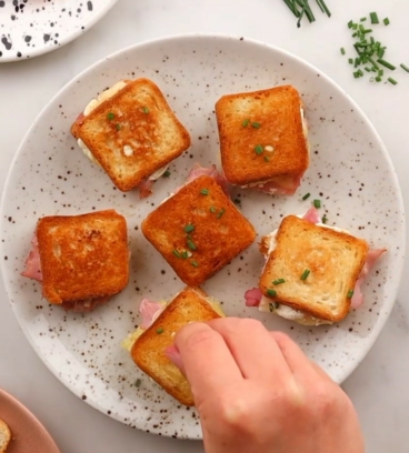 Mini-grilled-cheese
