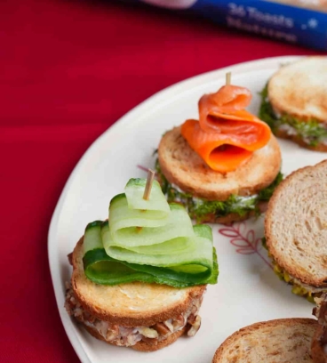 Trio de toasts festifs